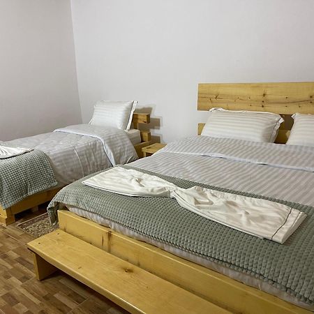 Ardjon House Hostel Berat Ngoại thất bức ảnh