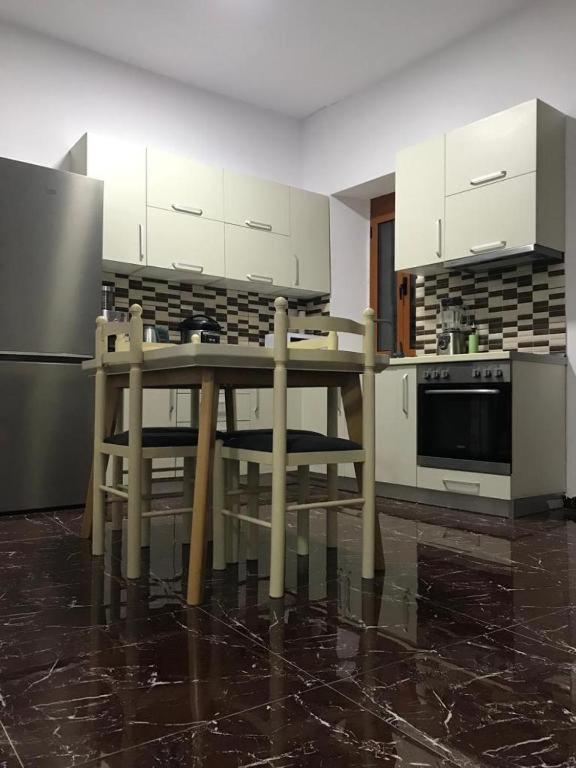 Ardjon House Hostel Berat Ngoại thất bức ảnh